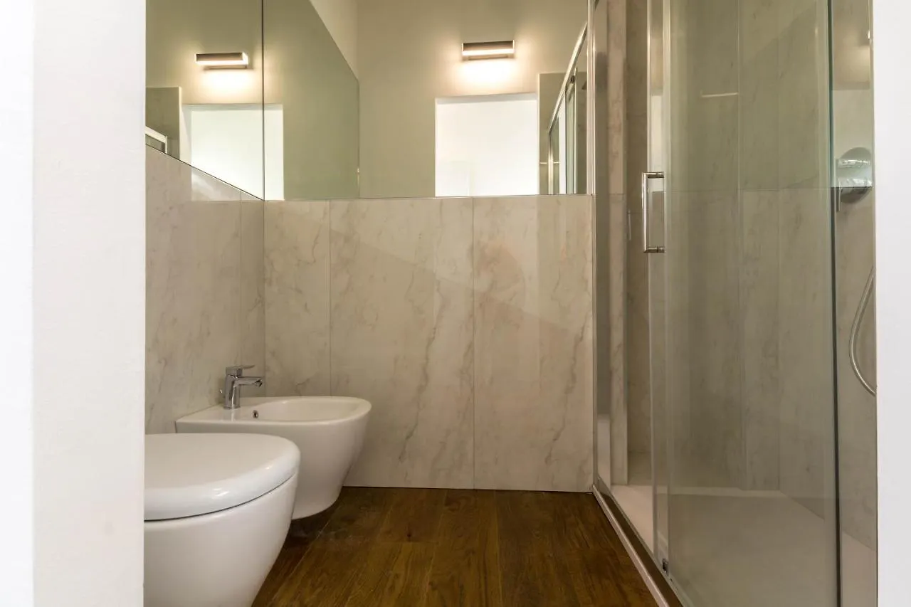 Central & Cozy Apartment In Milan Via Disciplini